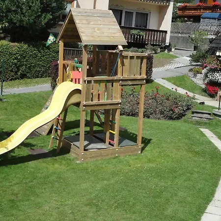게스트하우스 Landhaus Krenn 3*